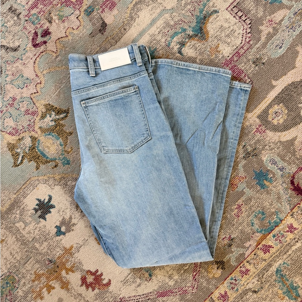 7 For All Mankind 7️⃣ Easy Boot Light Wash Jean